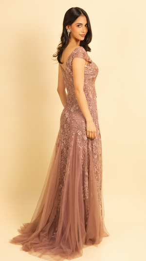 LADY TAUPE