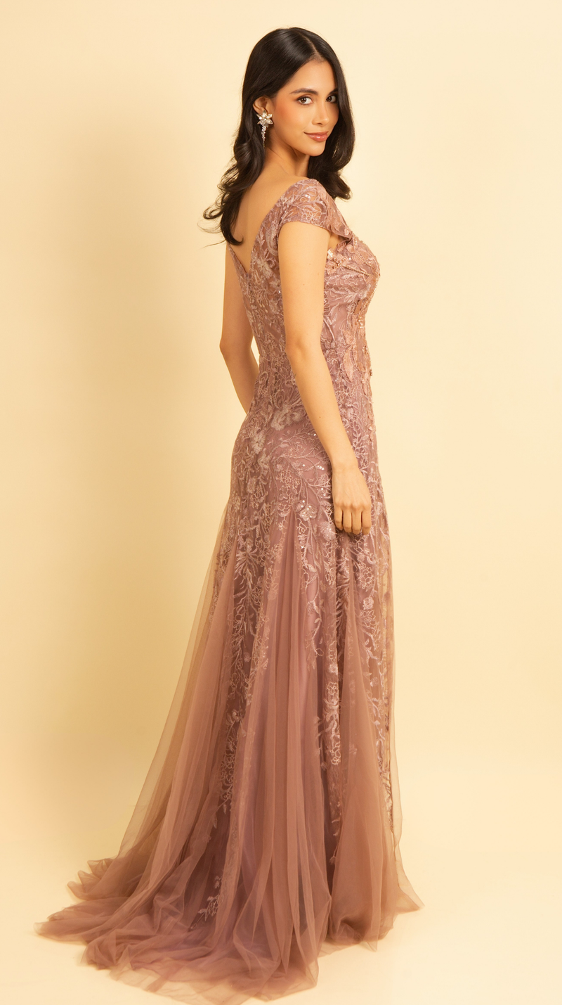 LADY TAUPE