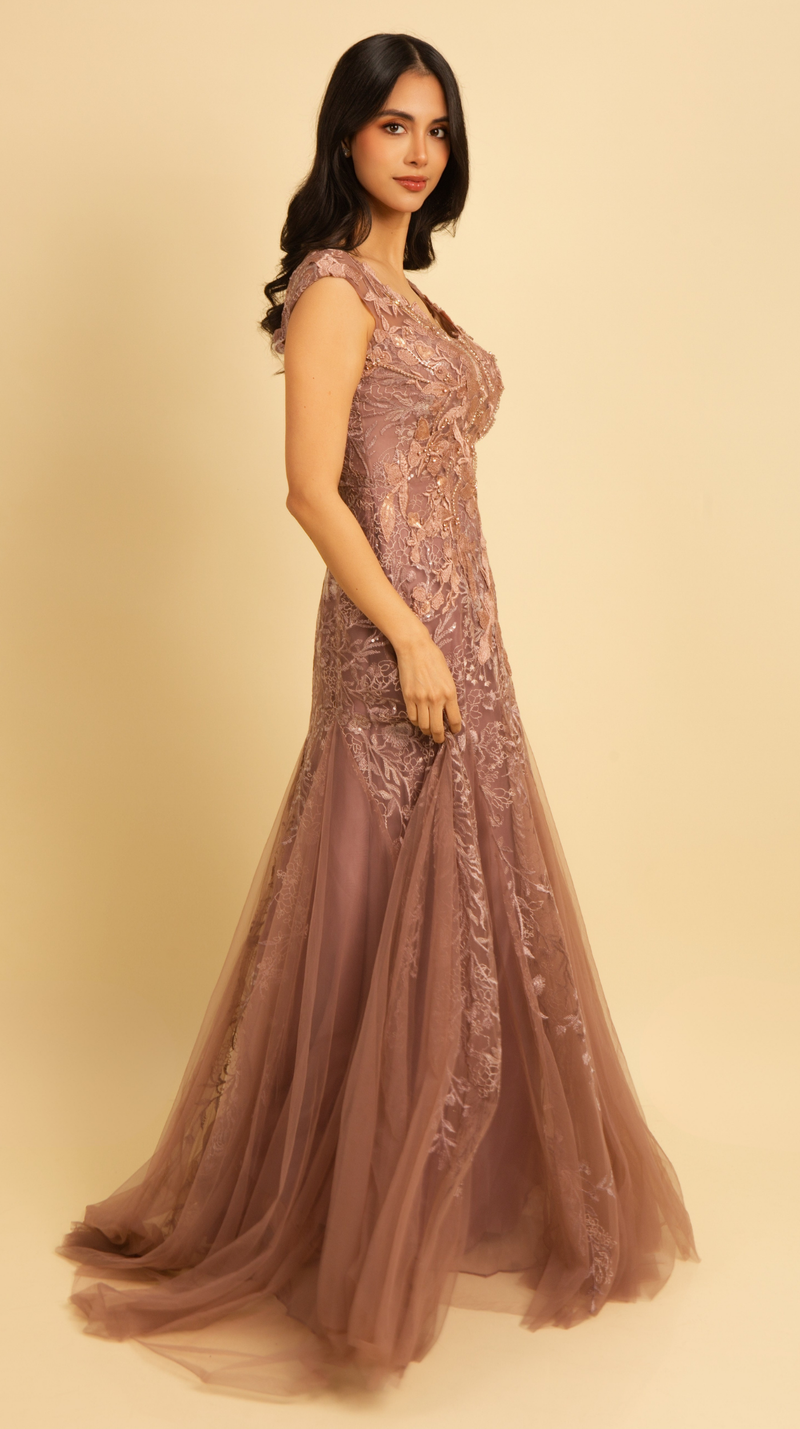 LADY TAUPE